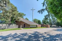 1261 NORTH SHERDIAN WAY  Mississauga, ON L5H 2A3