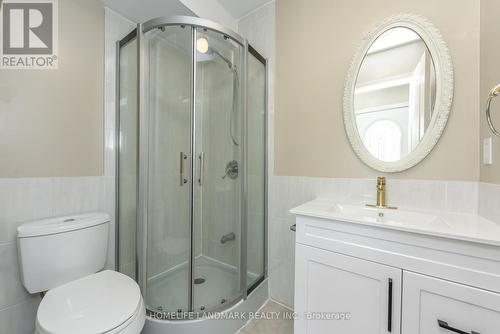 1153 Ogden Avenue, Mississauga, ON - Indoor Photo Showing Bathroom