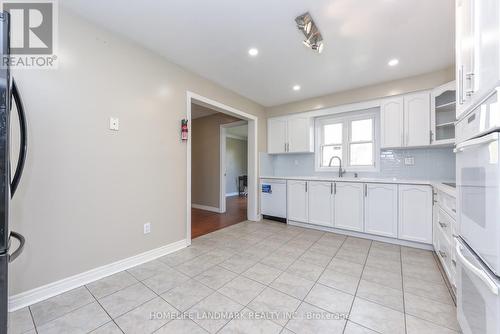 1153 Ogden Avenue, Mississauga, ON - Indoor Photo Showing Kitchen