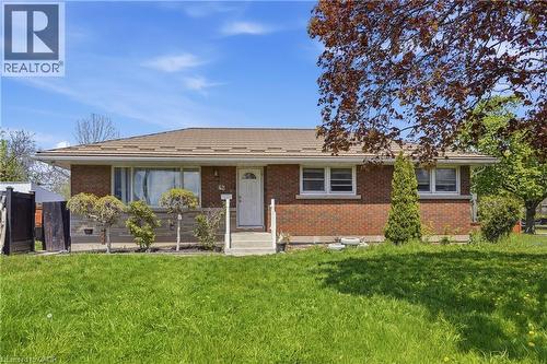 42 SUNNYLEA Drive  St. Catharines, ON L2M 5Z8