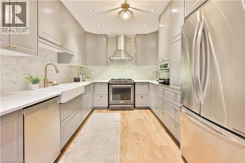 431 Naomi Crescent, Mississauga, ON - Indoor Photo Showing Kitchen With Upgraded Kitchen