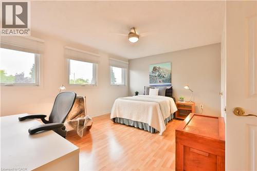 431 Naomi Crescent, Mississauga, ON - Indoor Photo Showing Bedroom
