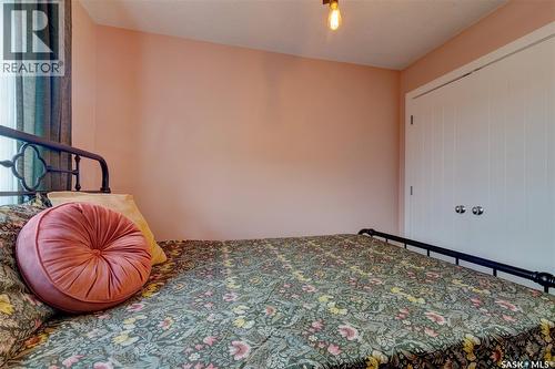 6224 8Th Avenue, Regina, SK - Indoor Photo Showing Bedroom
