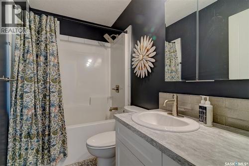 6224 8Th Avenue, Regina, SK - Indoor Photo Showing Bathroom