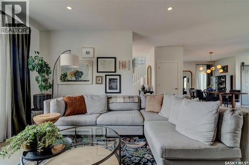 6224 8Th Avenue, Regina, SK - Indoor Photo Showing Living Room