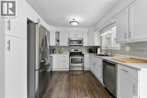 1206 Flexman Crescent N, Regina, SK - Indoor Photo Showing Kitchen
