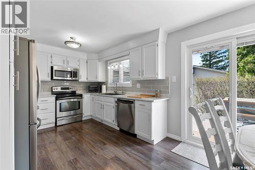 1206 Flexman Crescent N, Regina, SK - Indoor Photo Showing Kitchen