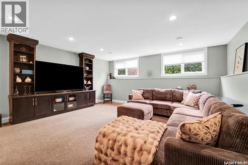 303 Brookmore Crescent, Saskatoon, SK - Indoor Photo Showing Living Room