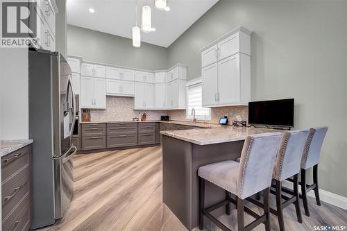 303 Brookmore Crescent, Saskatoon, SK - Indoor Photo Showing Kitchen