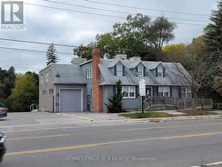 3 - 28 MAIN STREET N  Newmarket, ON L3Y 3Z7