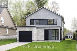 8 BAYPOINT COURT Gravenhurst (Muskoka (S)), ON P1P 0A2