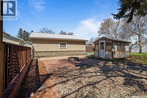 46 Hammond Road, Regina, SK - Outdoor With Deck Patio Veranda
