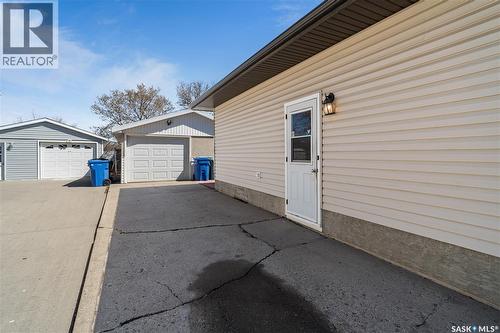 46 Hammond Road, Regina, SK - Outdoor With Exterior