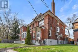 354 ANNETTE STREET Toronto, ON M6P 1R5