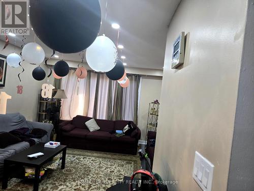 7585 Wrenwood Crescent, Mississauga, ON - Indoor