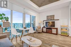 617 - 1808 ST. CLAIR AVENUE W Toronto, ON M6N 0C1