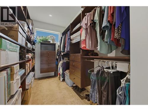 2200 Cortina Drive, Kelowna, BC - Indoor With Storage