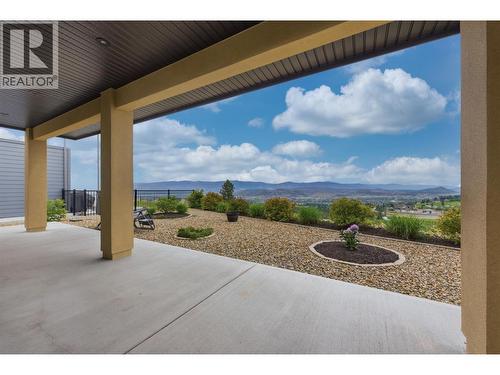 2200 Cortina Drive, Kelowna, BC - Outdoor