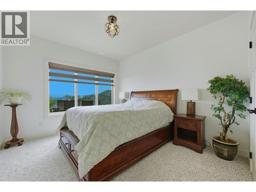 2200 Cortina Drive, Kelowna, BC - Indoor Photo Showing Bedroom