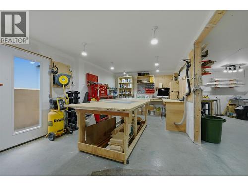 2200 Cortina Drive, Kelowna, BC - Indoor Photo Showing Other Room