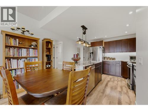2200 Cortina Drive, Kelowna, BC - Indoor