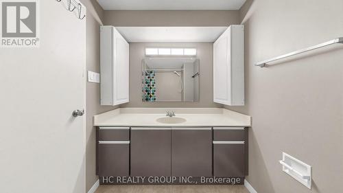 1 - 433 Keats Way, Waterloo, ON - Indoor Photo Showing Bathroom