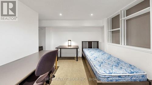 1 - 433 Keats Way, Waterloo, ON - Indoor Photo Showing Bedroom