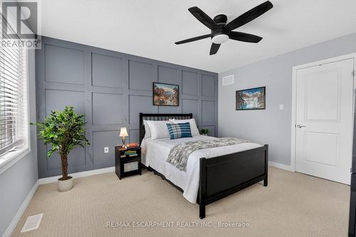 11 - 8 Lakelawn Road, Grimsby, ON - Indoor Photo Showing Bedroom