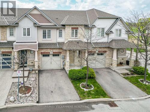 11 - 8 Lakelawn Road, Grimsby, ON - Outdoor With Facade