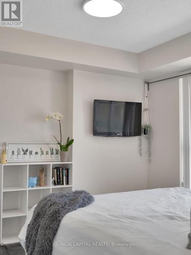 622 - 75 Norman Bethune Avenue E, Richmond Hill, ON - Indoor Photo Showing Bedroom
