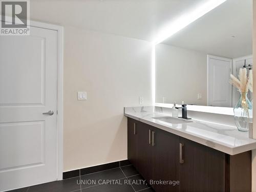 622 - 75 Norman Bethune Avenue E, Richmond Hill, ON - Indoor Photo Showing Bathroom