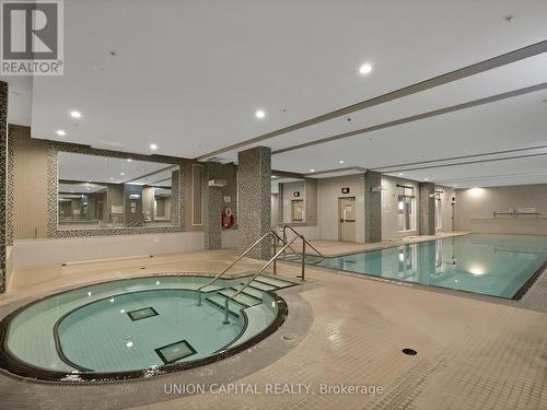 622 - 75 Norman Bethune Avenue E, Richmond Hill, ON - Indoor Photo Showing Other Room With In Ground Pool