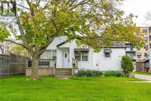 826 LYNWOOD AVENUE  Sarnia, ON N7T 7A4