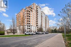 501 - 29 NORTHERN HTS DRIVE Richmond Hill, ON L4B 4L8