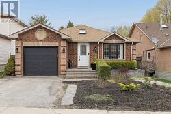 132 ATHABASKA ROAD Barrie, ON L4N 8E5