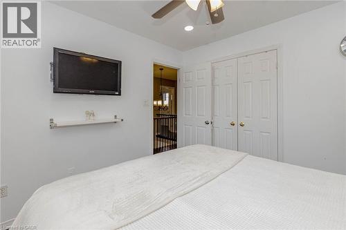 Bedroom featuring a ceiling fan and a closet - 32 Vineberg Drive, Hamilton, ON - Indoor Photo Showing Bedroom