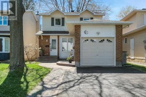 1575 DES GRIVES CRESCENT  Ottawa, ON K1C 5C2
