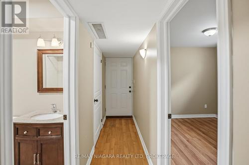 106 - 6045 Dunn Street, Niagara Falls (Dorchester), ON - Indoor Photo Showing Other Room