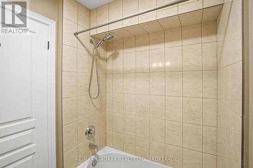 106 - 6045 Dunn Street, Niagara Falls (Dorchester), ON - Indoor Photo Showing Bathroom