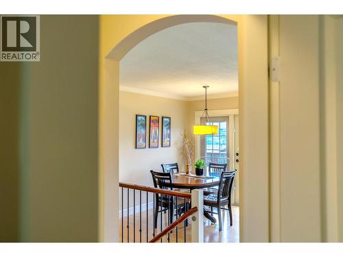 8308 Kalview Drive, Coldstream, BC - Indoor