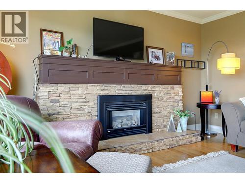 8308 Kalview Drive, Coldstream, BC - Indoor Photo Showing Living Room With Fireplace