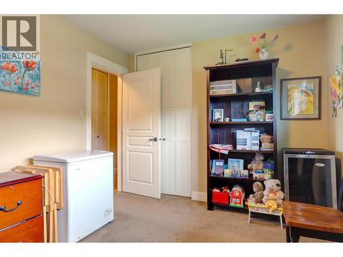 8308 Kalview Drive, Coldstream, BC - Indoor