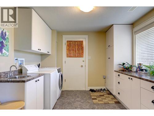 8308 Kalview Drive, Coldstream, BC - Indoor Photo Showing Laundry Room