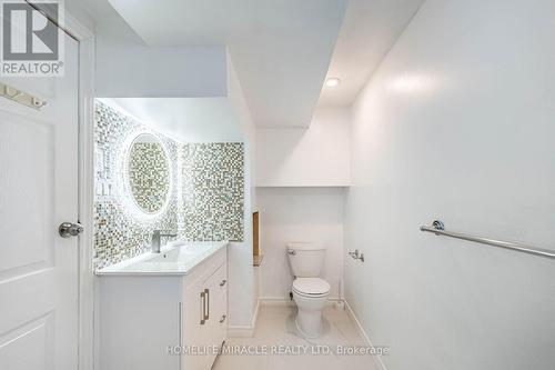 794 Stone Church Road E, Hamilton, ON - Indoor Photo Showing Bathroom
