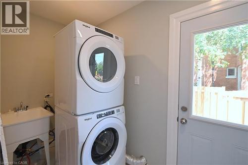 175 Forest Avenue, Hamilton, ON - Indoor Photo Showing Laundry Room
