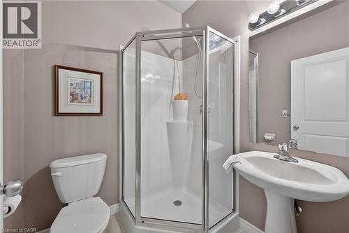 53 Hallmark Trail, Hamilton, ON - Indoor Photo Showing Bathroom