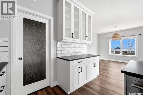2100 Queen Street, Regina, SK - Indoor