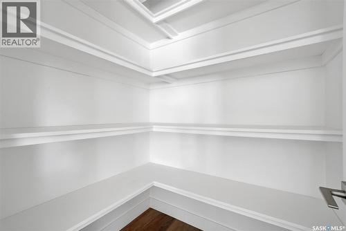 2100 Queen Street, Regina, SK - Indoor With Storage