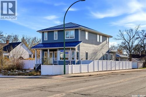 2100 Queen Street, Regina, SK - Outdoor