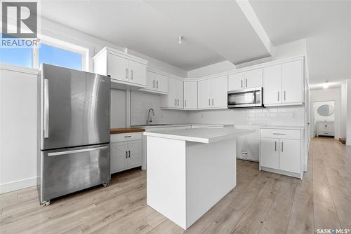 2100 Queen Street, Regina, SK - Indoor Photo Showing Kitchen